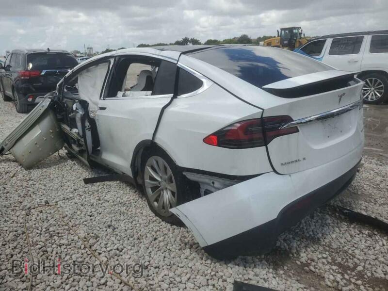 2017 Tesla MODEL X (VIN 5YJXCAE21HF078564) — photo 2 of 12