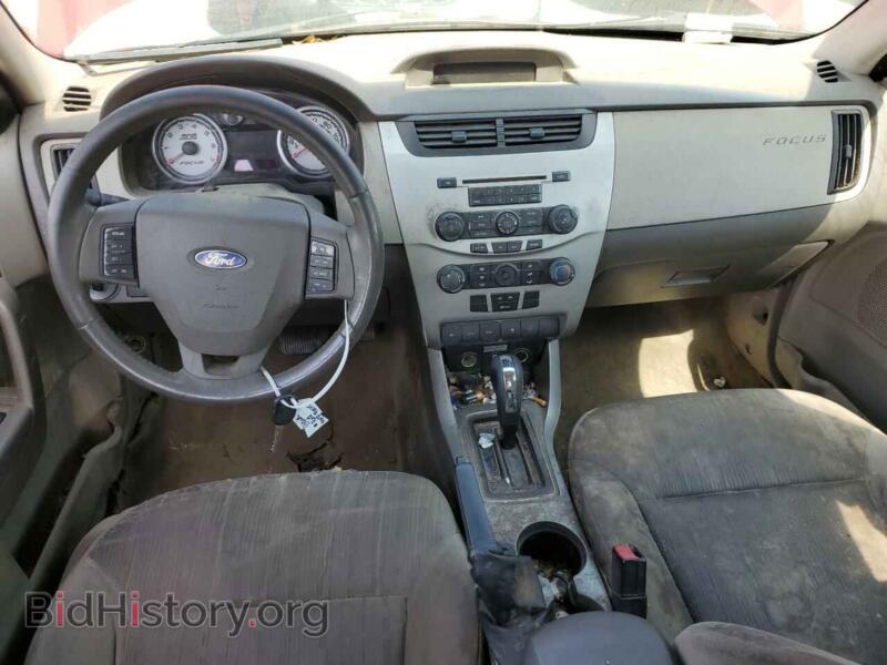2011 Ford ALL MODELS (VIN 1FAHP3FN3BW197948) — photo 8 of 12