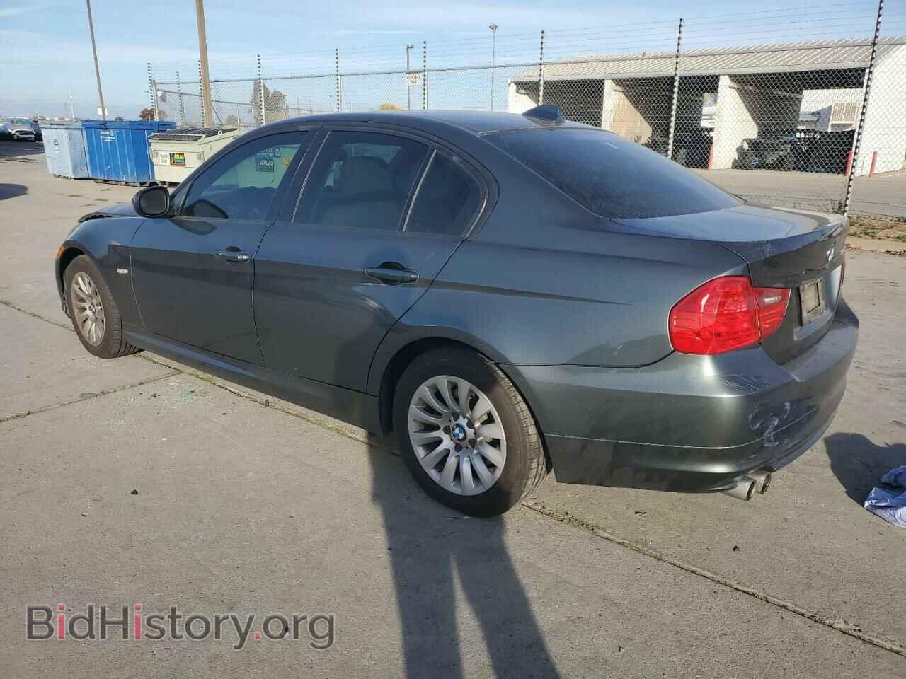 2009 BMW 3 SERIES - VIN: WBAPH53539A438026 - Фото 2