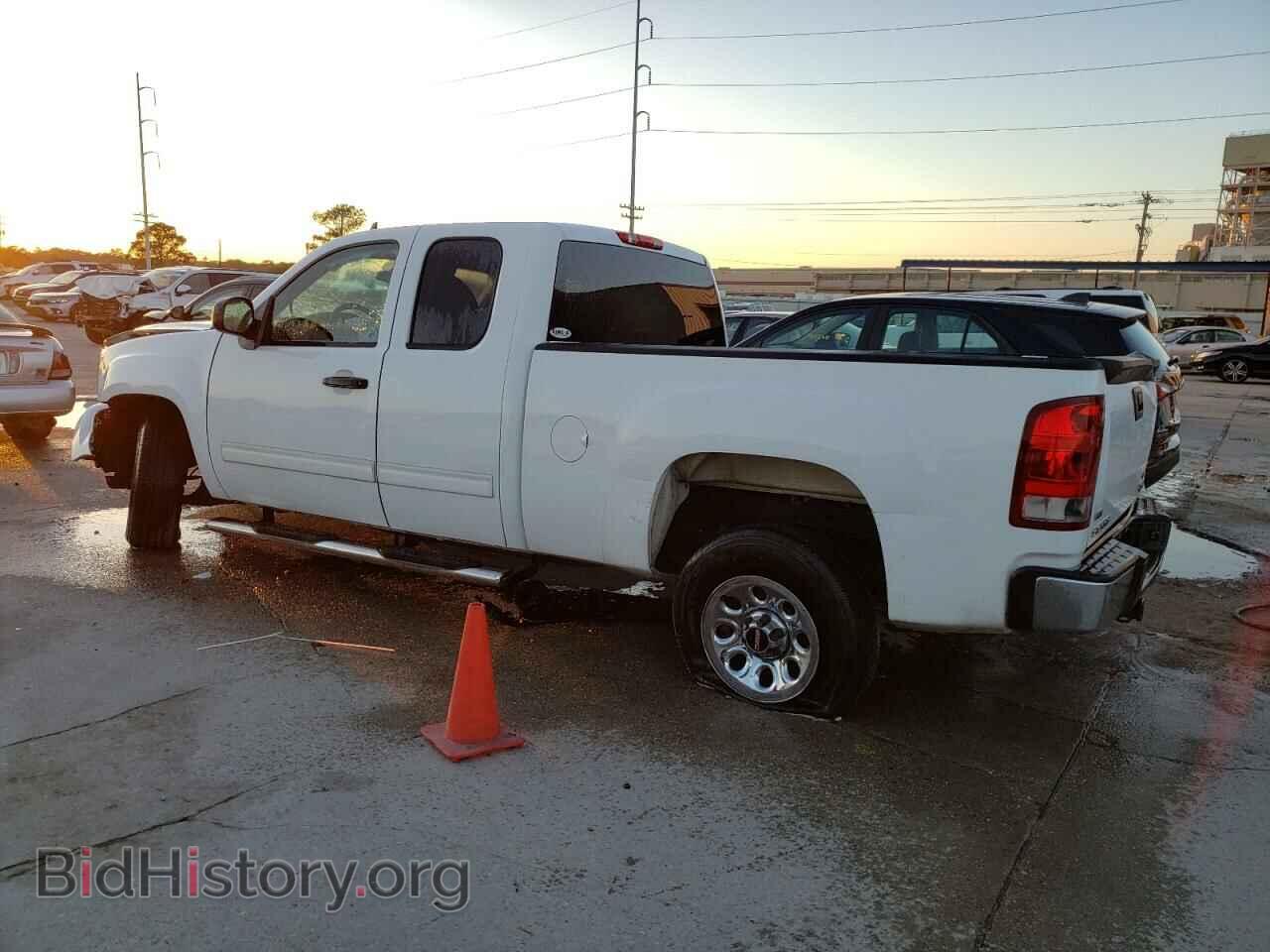 2012 GMC SIERRA - VIN: 1GTR1UEA7CZ139068 - Фото 2