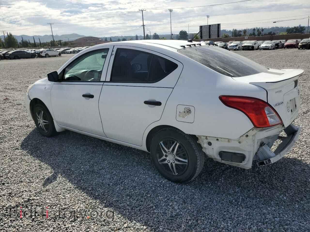 2017 NISSAN VERSA - VIN: 3N1CN7AP3HL833747 - Фото 2