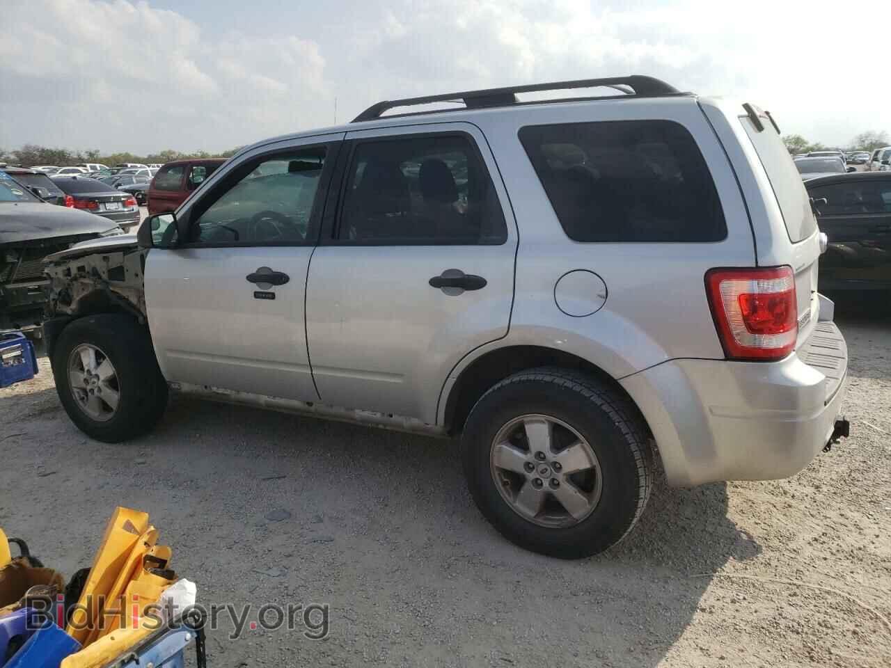 2010 FORD ESCAPE - VIN: 1FMCU0D71AKD32426 - Фото 2