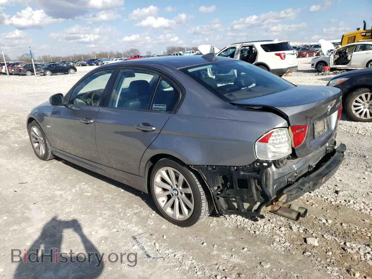 2011 BMW 3 SERIES - VIN: WBAPH7C50BE852827 - Фото 2