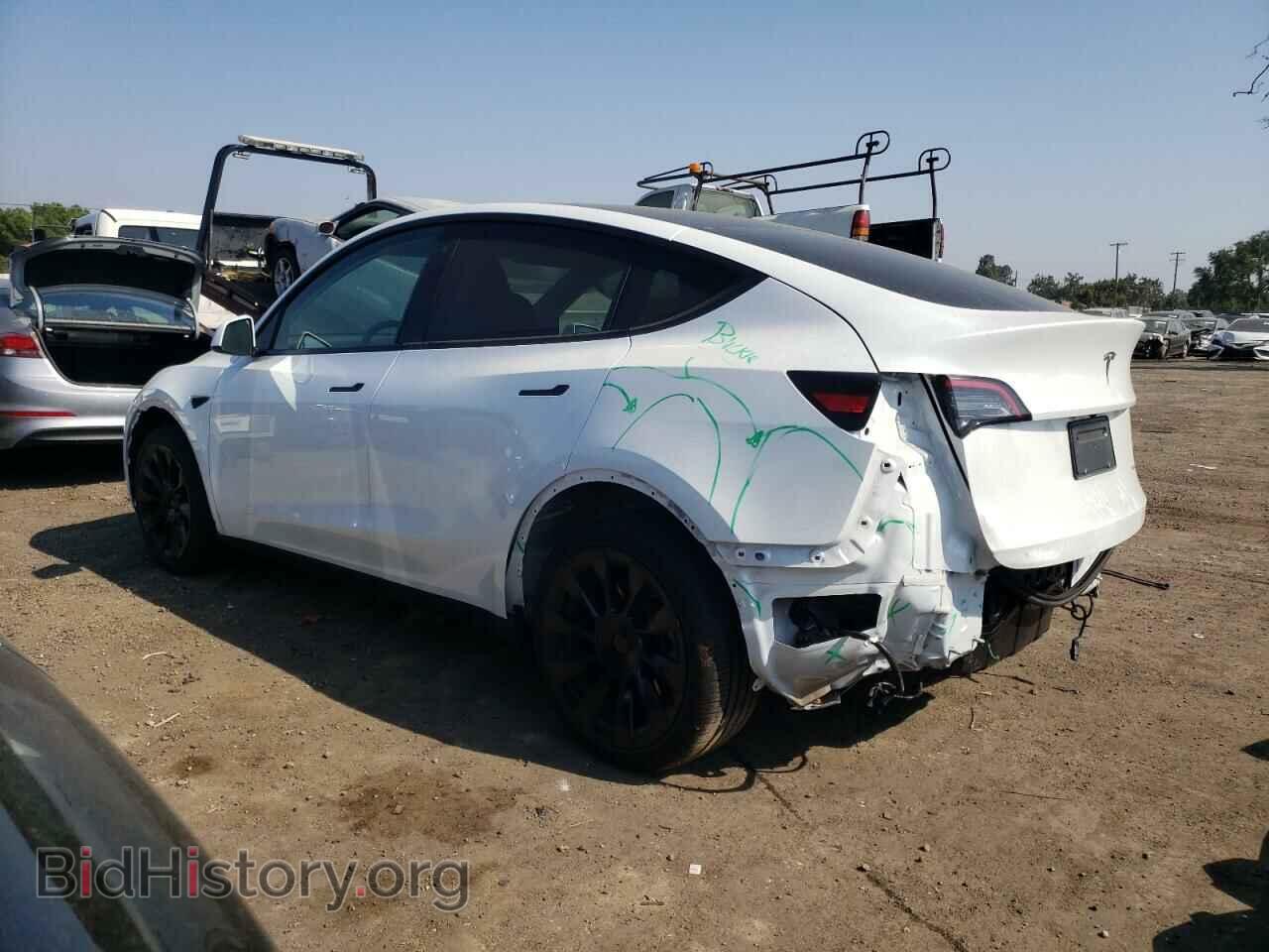 2023 TESLA MODEL Y - VIN: 7SAYGDEE7PF691231 - Фото 2