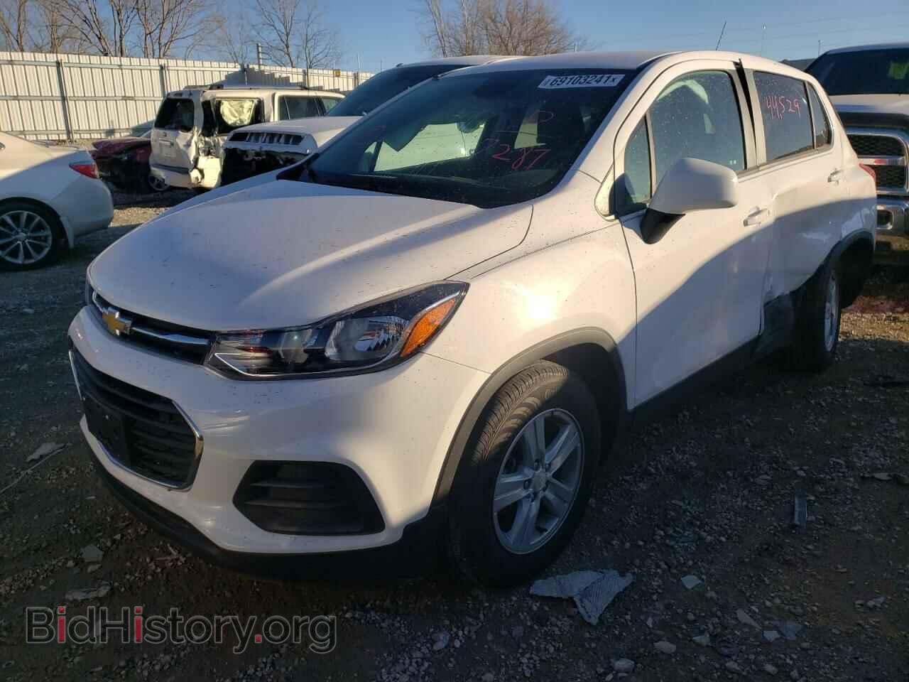 2019 CHEVROLET TRAX - VIN: 3GNCJKSB3KL207287 - Фото 2