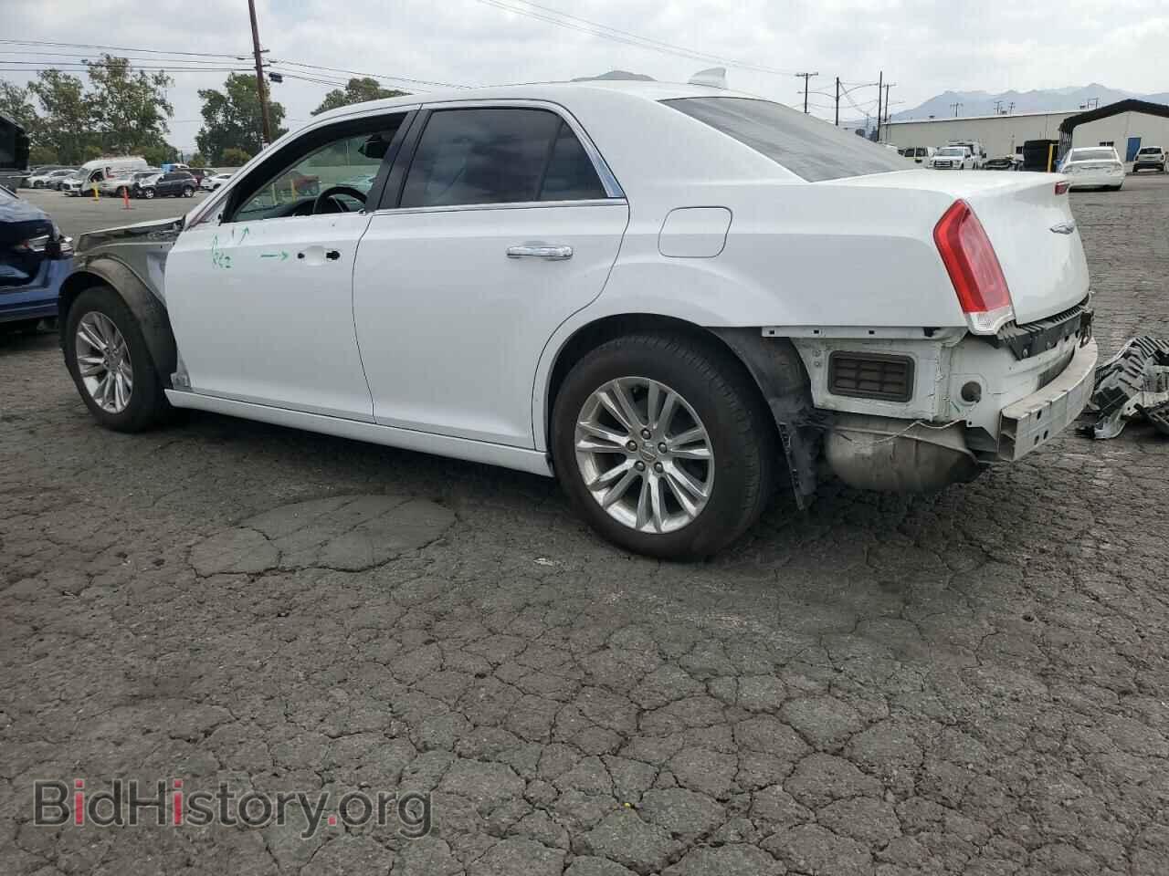 2016 CHRYSLER 300 - VIN: 2C3CCAEG3GH320441 - Фото 2