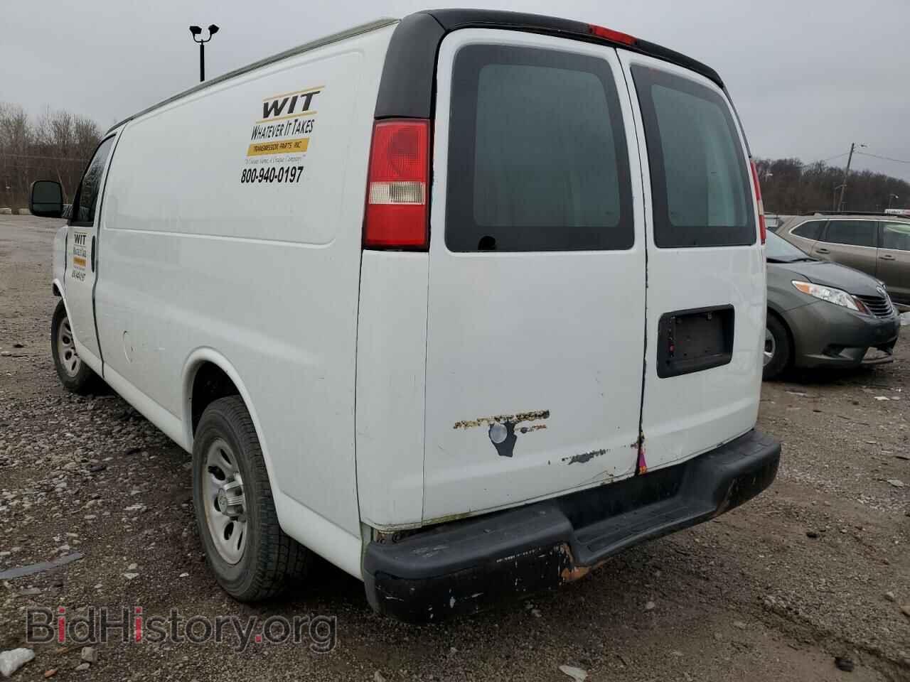 2011 CHEVROLET EXPRESS - VIN: 1GCSGAFX1B1128162 - Фото 2