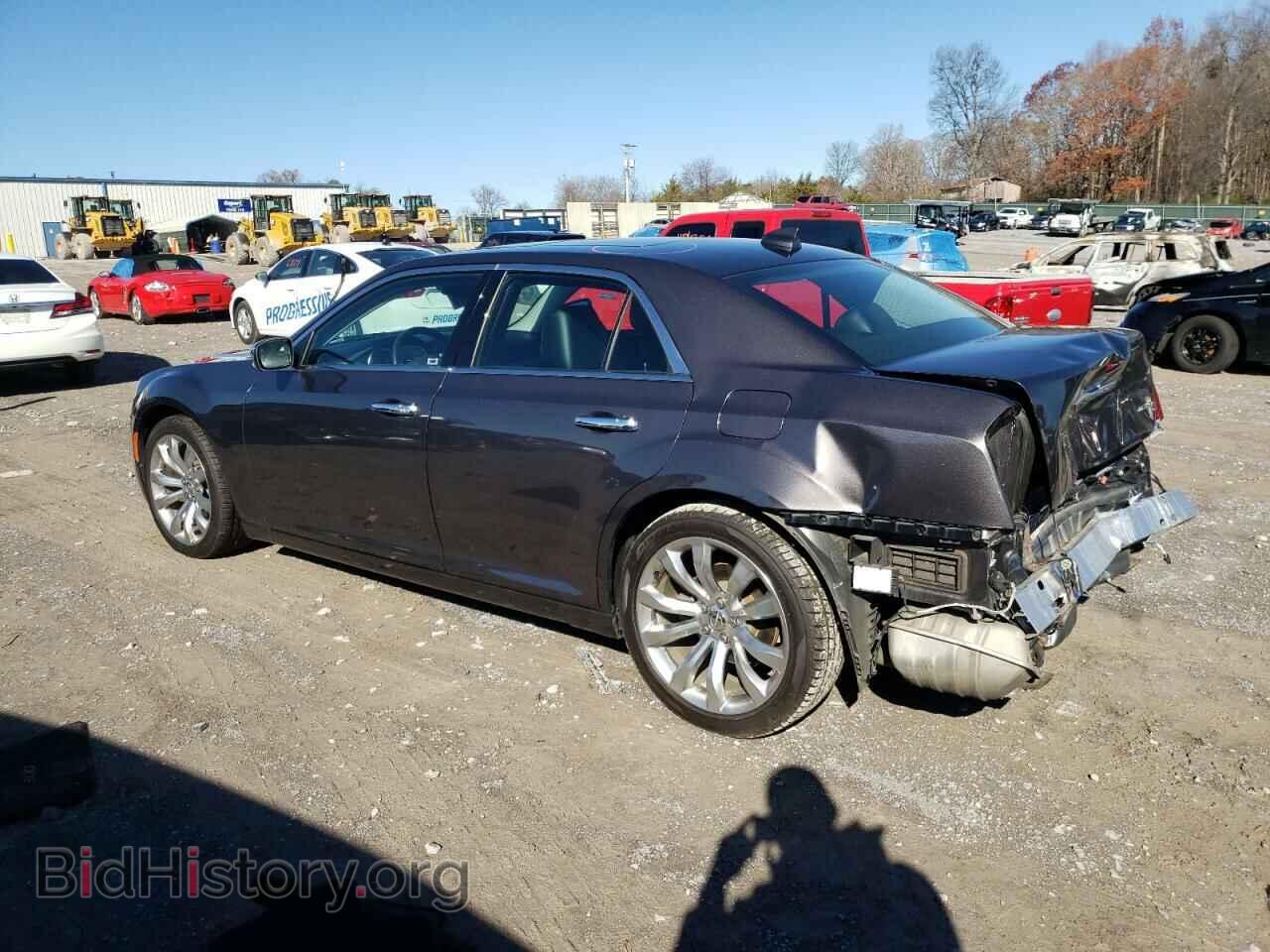 2017 CHRYSLER 300 - VIN: 2C3CCAET2HH526817 - Фото 2