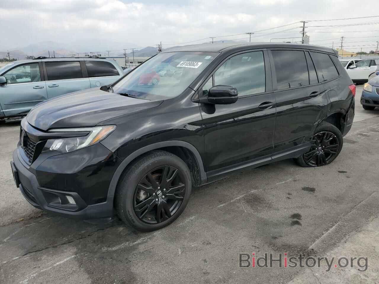 Фотография 5FNYF7H29KB001586 - HONDA PASSPORT 2019