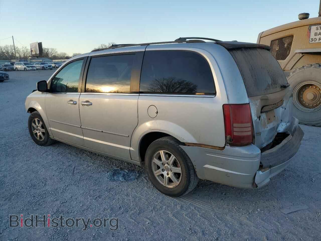 2008 CHRYSLER MINIVAN - VIN: 2A8HR54P58R143534 - Фото 2