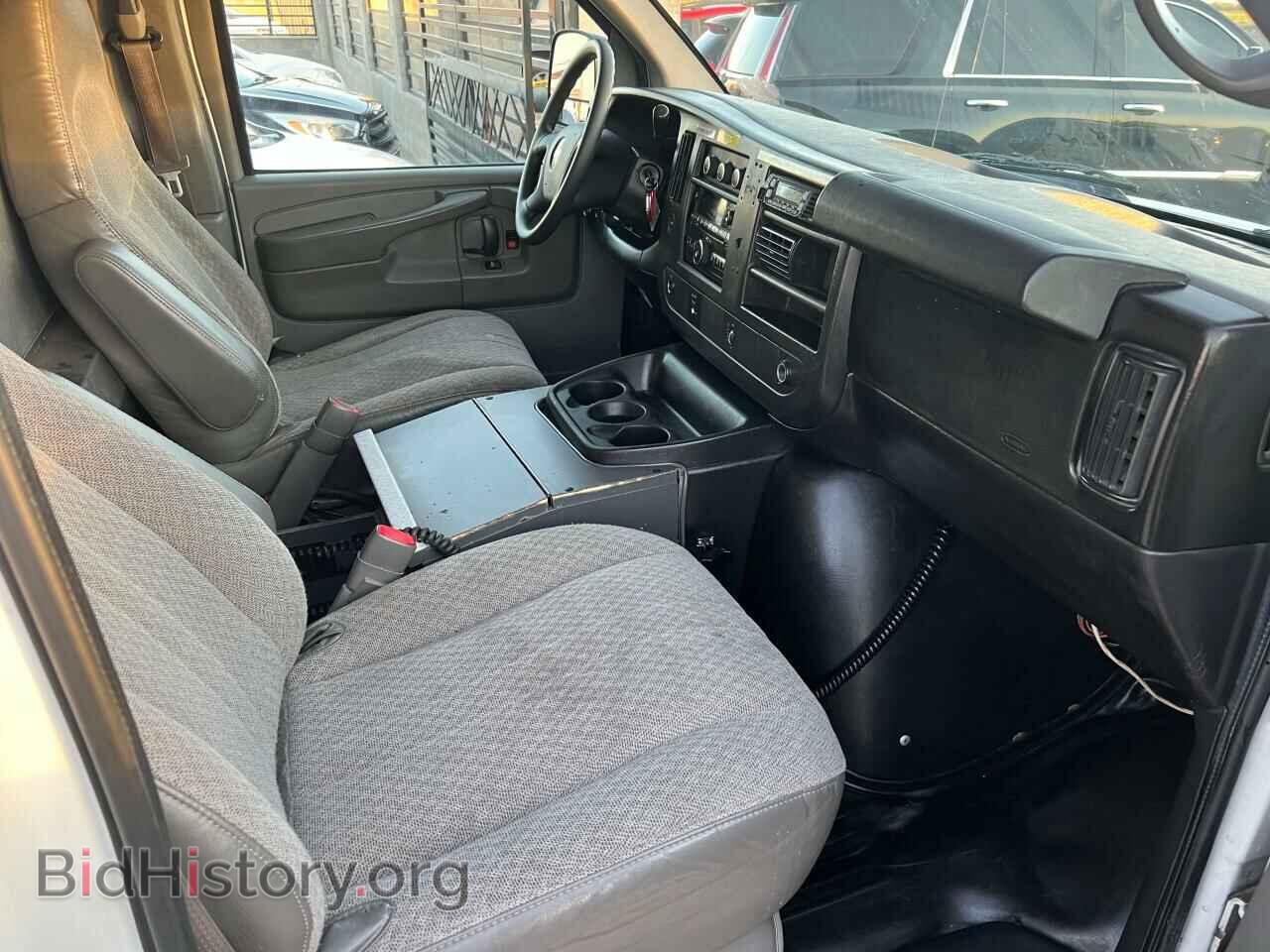 2009 CHEVROLET EXPRESS - VIN: 1GBHG396X91168828 - Фото 5