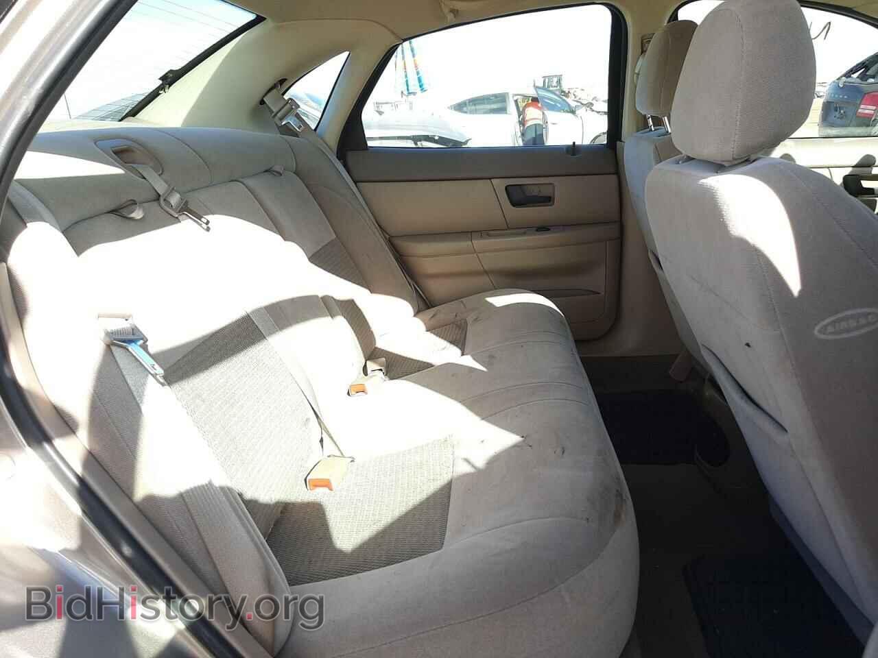 2006 FORD TAURUS - VIN: 1FAHP53236A211646 - Фото 6