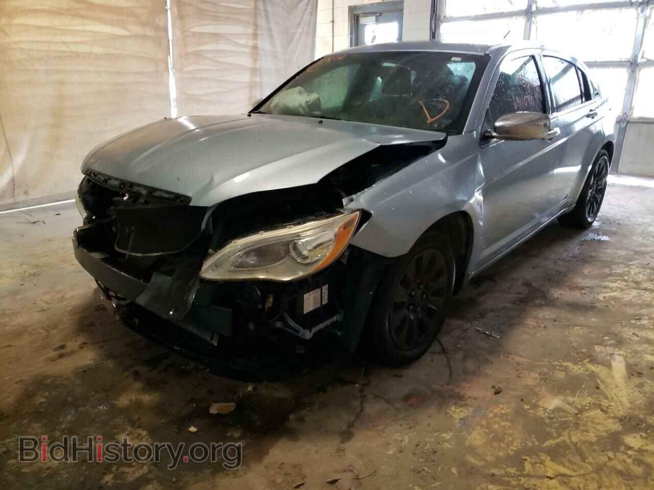 2013 CHRYSLER 200 - VIN: 1C3CCBAB4DN647336 - Фото 2