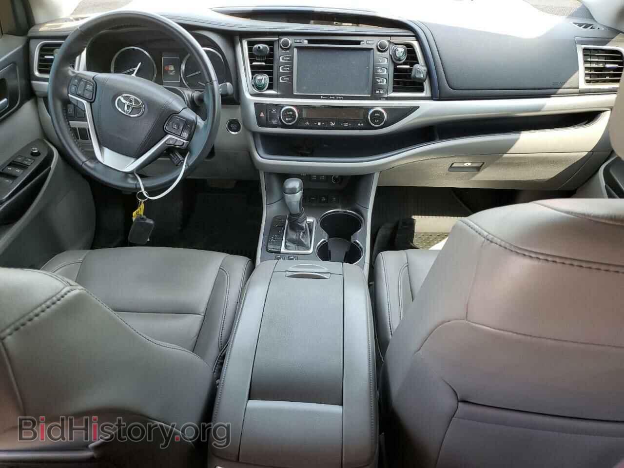 2018 TOYOTA HIGHLANDER - VIN: 5TDJZRFH9JS556088 - Фото 8