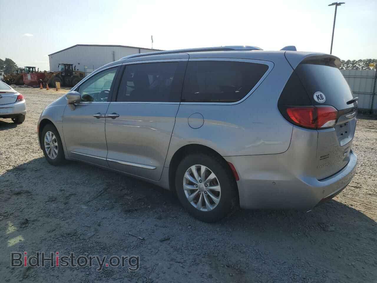 2018 CHRYSLER PACIFICA - VIN: 2C4RC1BG5JR233443 - Photo 2