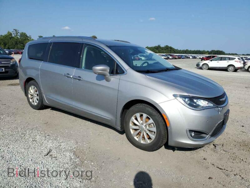 2018 Chrysler PACIFICA (VIN 2C4RC1BG5JR233443) — photo 4 of 13