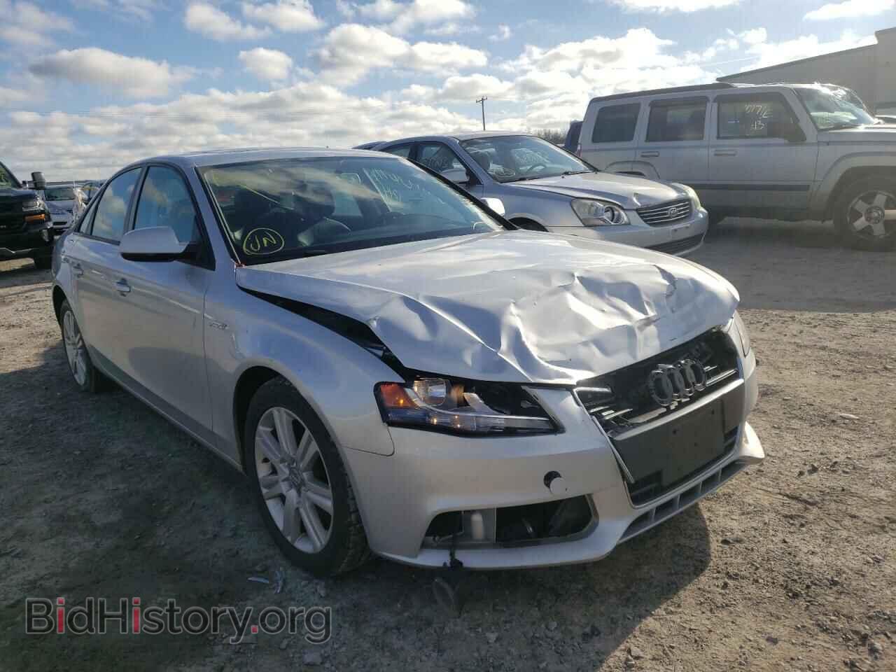 Photo WAUDFAFLXBN012943 - AUDI A4 2011
