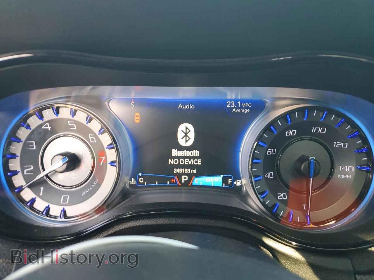 2016 CHRYSLER 300 - VIN: 2C3CCAGG2GH283041 - Photo 9