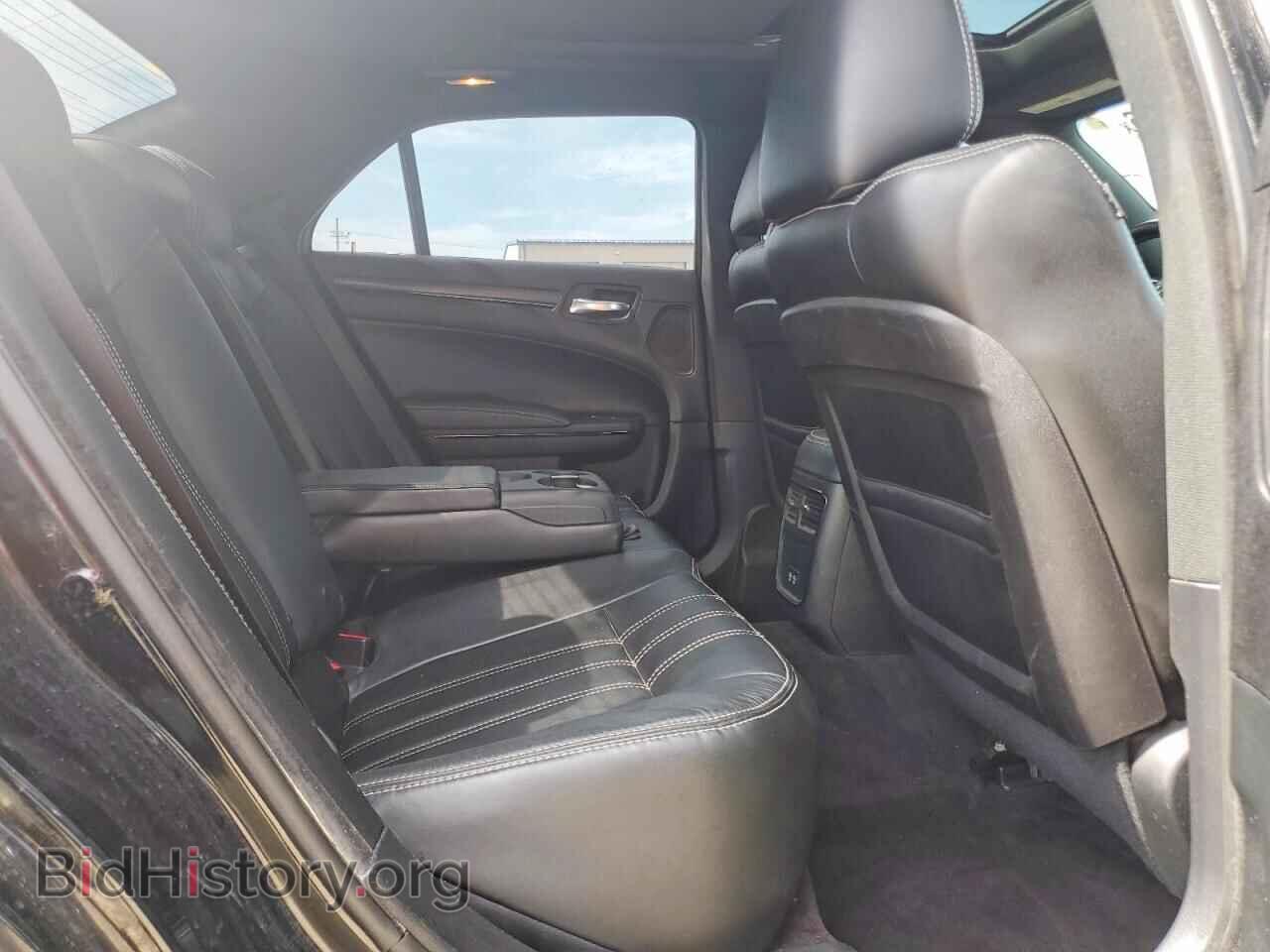 2016 CHRYSLER 300 - VIN: 2C3CCAGG2GH283041 - Photo 10