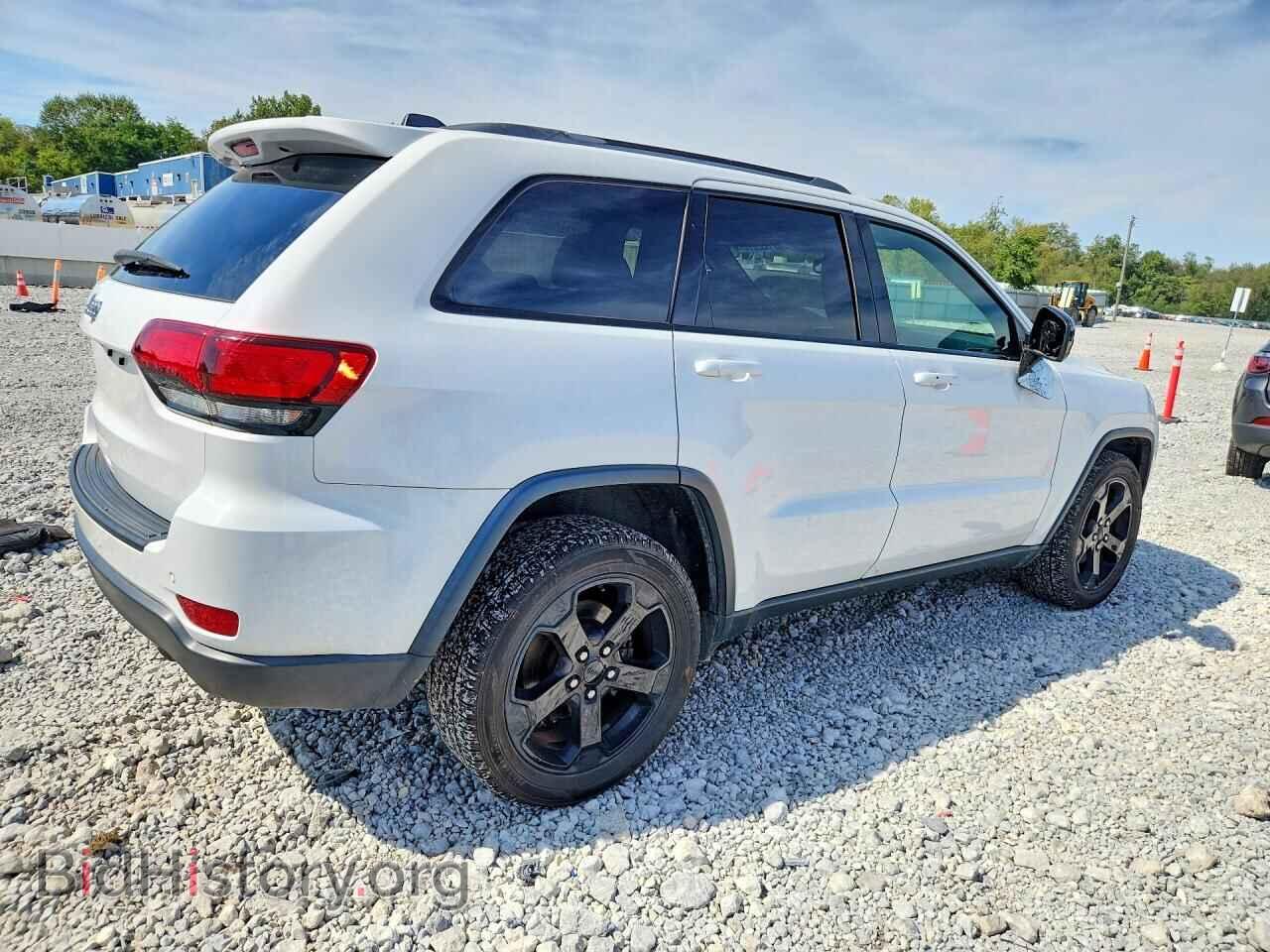 2018 JEEP CHEROKEE - VIN: 1C4RJFAG1JC499894 - Фото 3