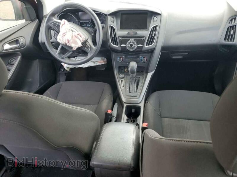 2017 Ford FOCUS (VIN 1FADP3H20HL344335) — photo 8 of 12