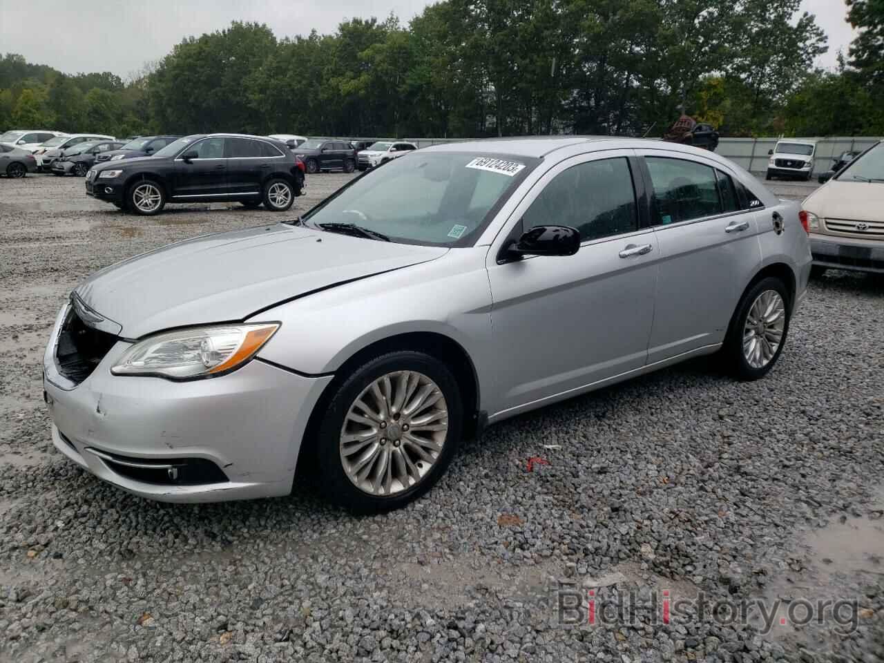 Photo 1C3BC2FGXBN580769 - CHRYSLER 200 2011