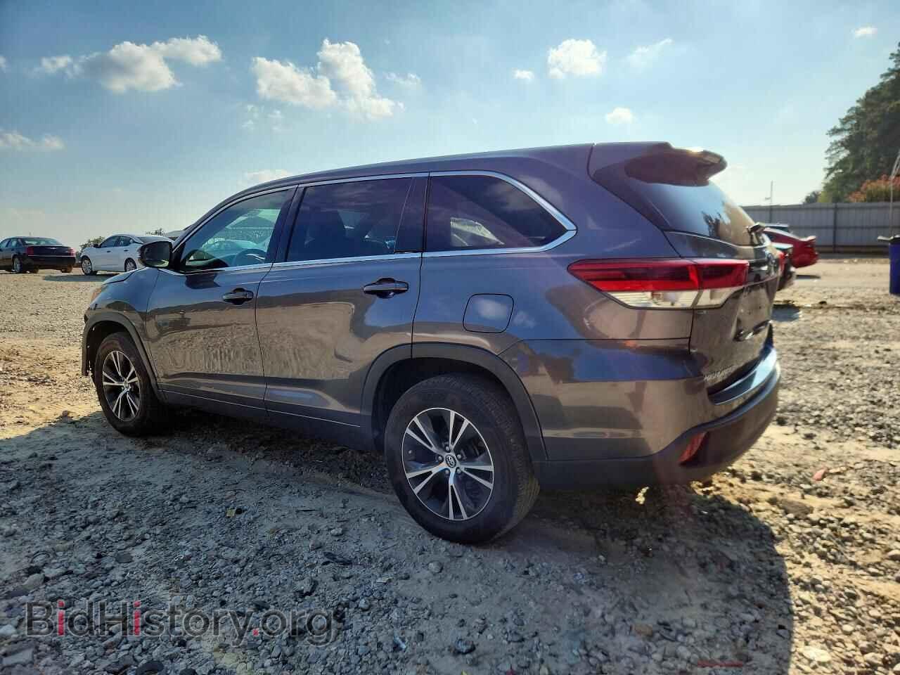 2017 TOYOTA HIGHLANDER - VIN: 5TDZARFH2HS030227 - Фото 2