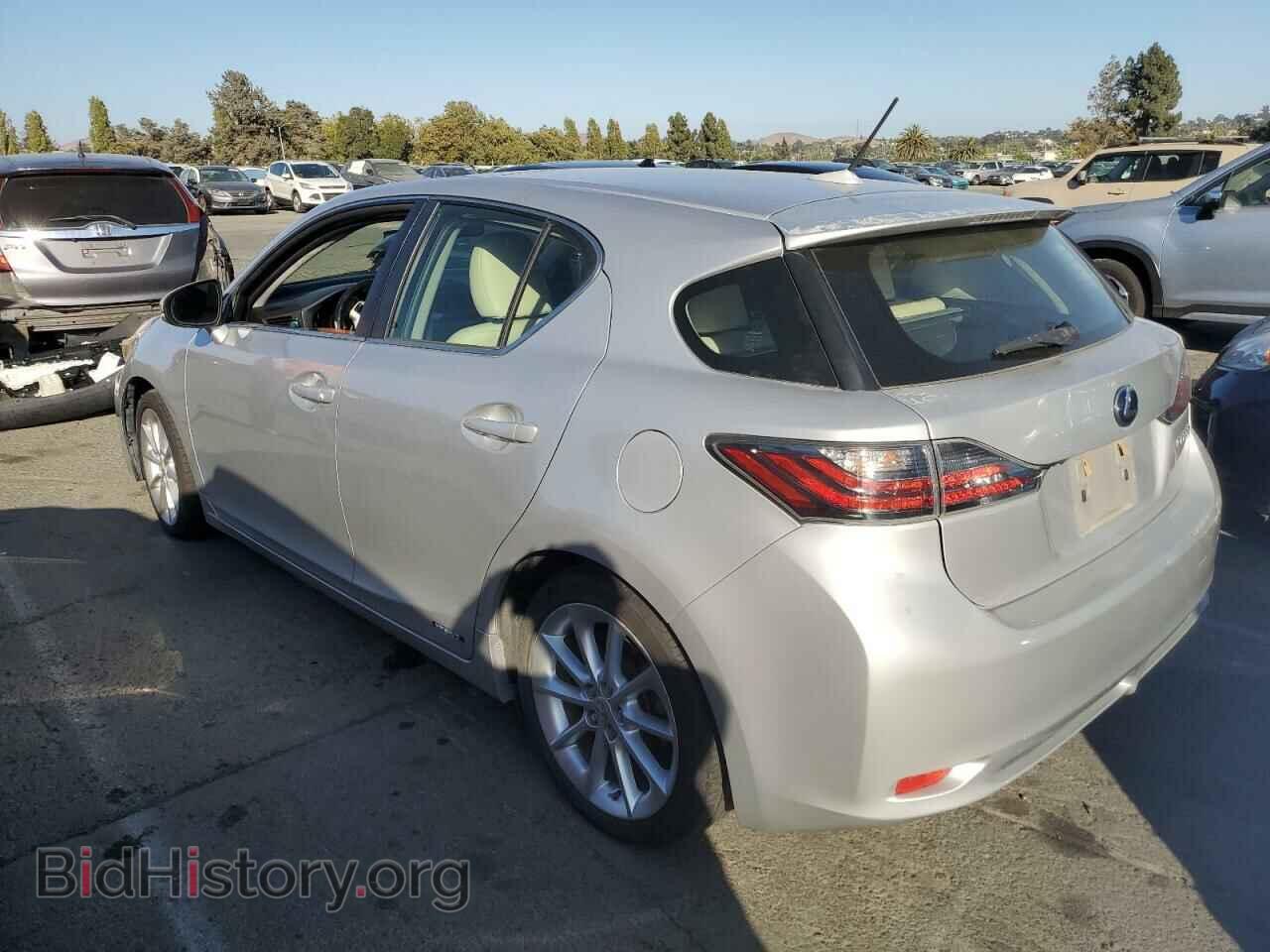 2011 LEXUS CT 200 - VIN: JTHKD5BH1B2044625 - Фото 2