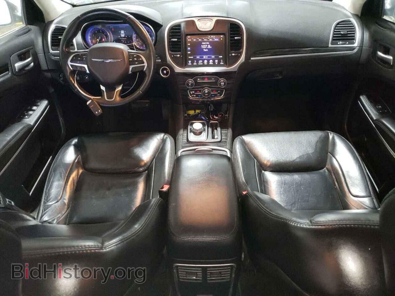 2016 CHRYSLER 300 - VIN: 2C3CCAAG4GH229751 - Фото 8