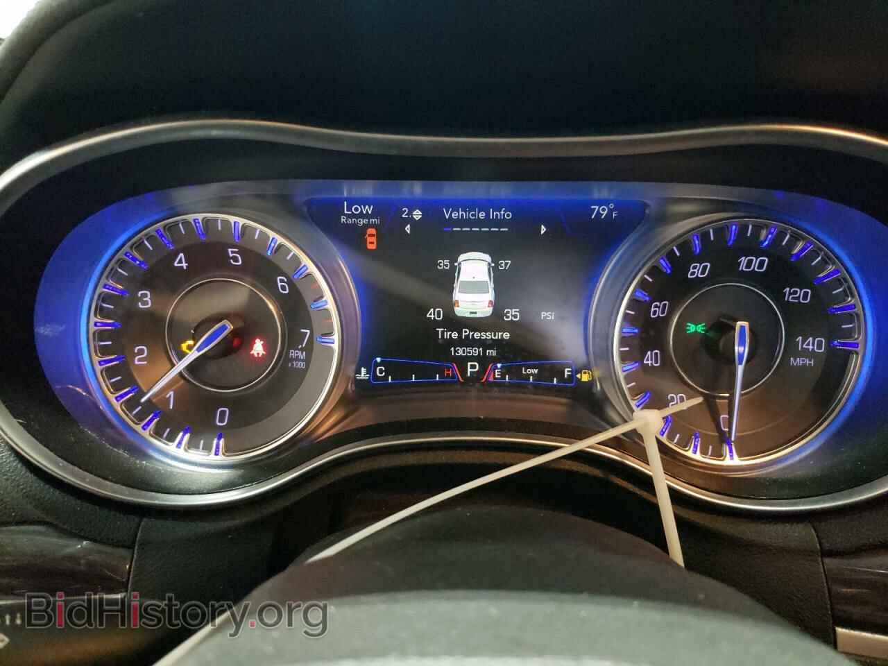 2016 CHRYSLER 300 - VIN: 2C3CCAAG4GH229751 - Фото 9