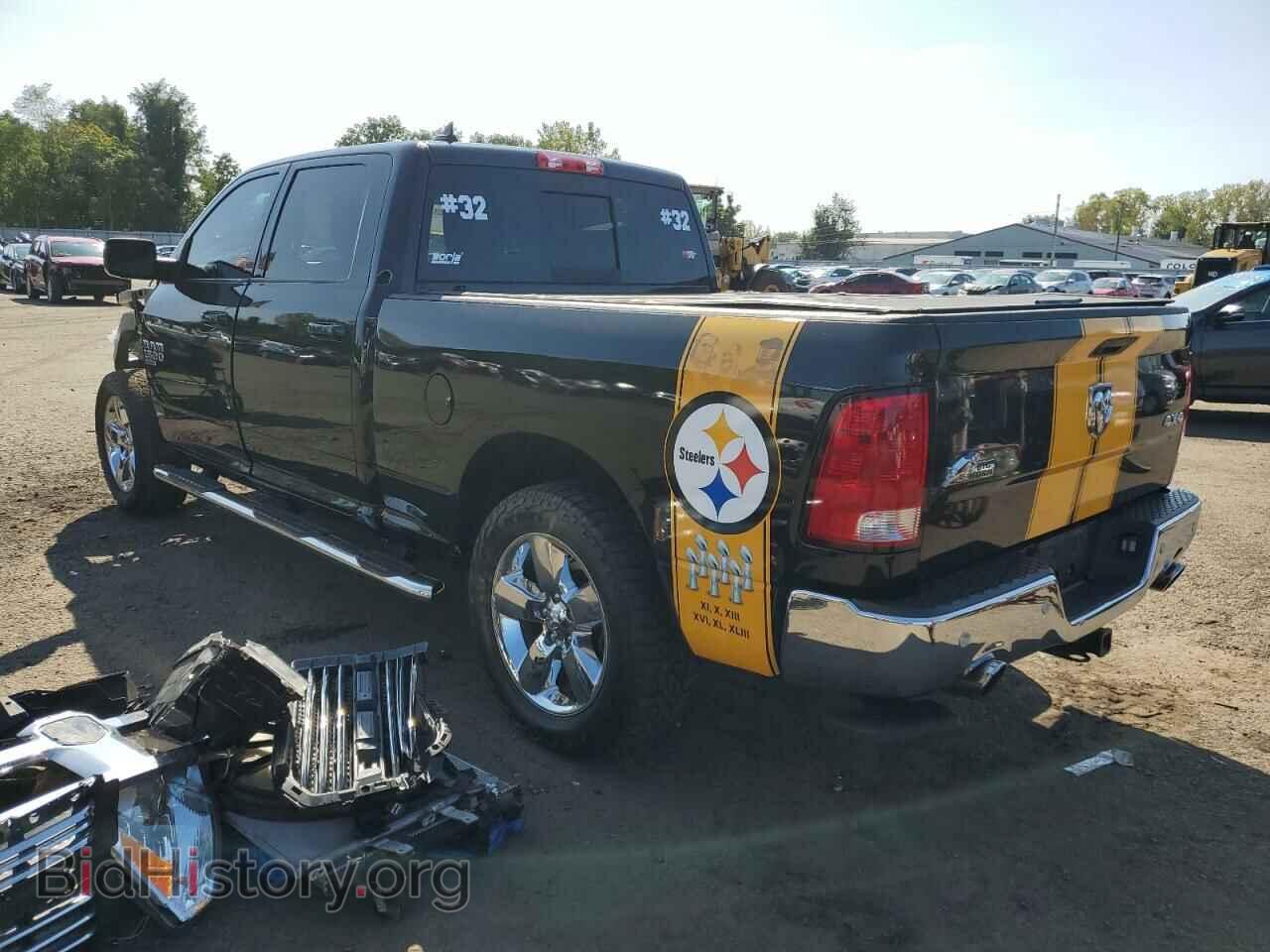 2019 RAM 1500 - VIN: 1C6RR7TT8KS556230 - Фото 2