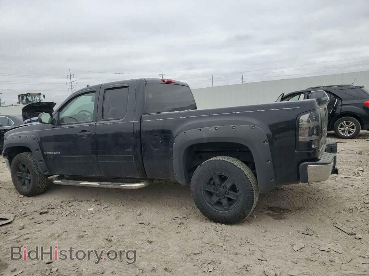 2007 GMC SIERRA - VIN: 2GTEC19J471568278 - Фото 2