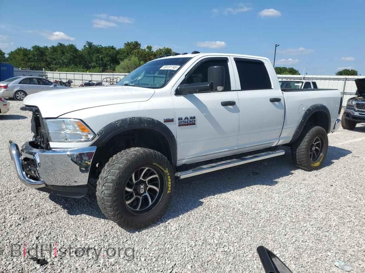 Photo 3C6UR5CJ2HG558956 - RAM All Models 2017