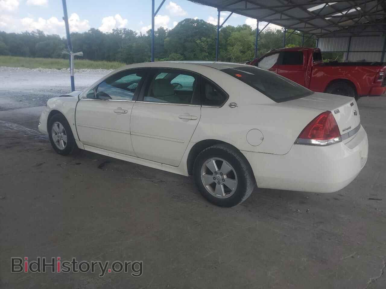 2009 CHEVROLET IMPALA - VIN: 2G1WT57K191203043 - Фото 2