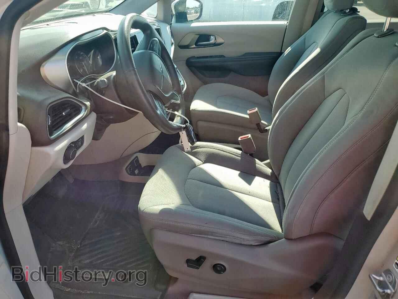 2017 CHRYSLER All Models - VIN: 2C4RC1DG3HR623531 - Photo 7
