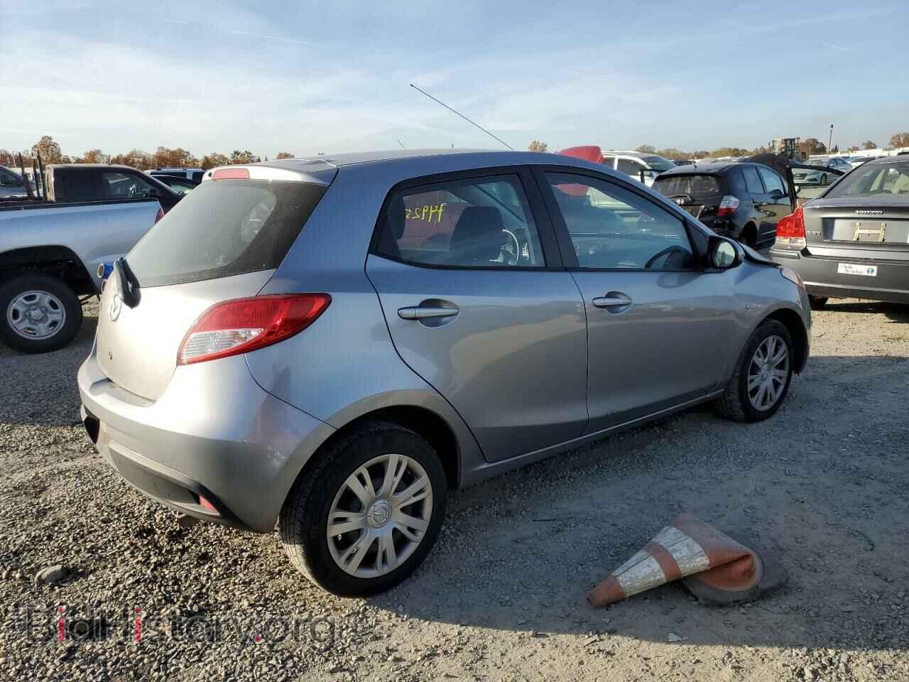 2014 MAZDA 2 - VIN: JM1DE1KZ0E0187669 - Фото 3