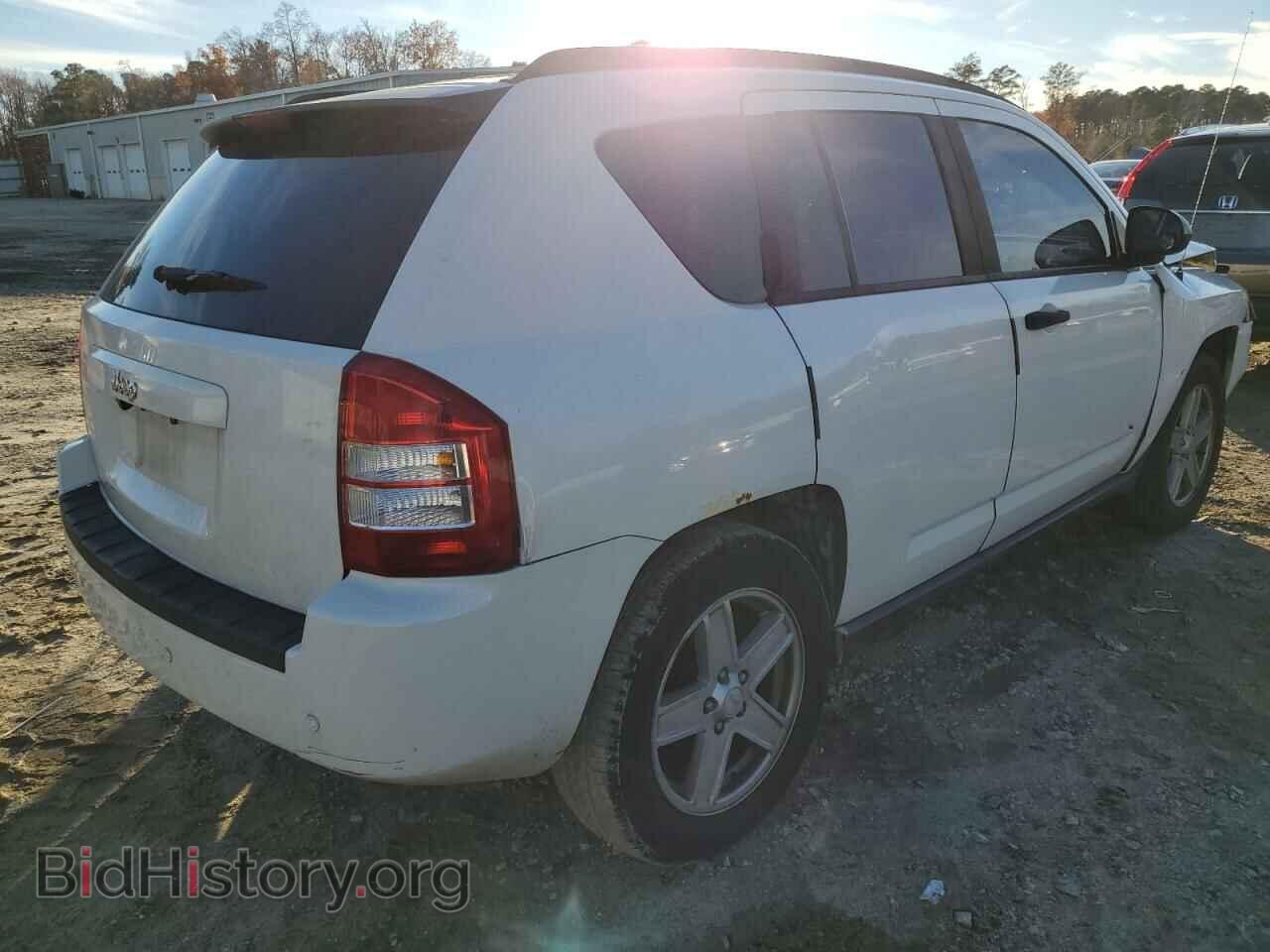 2007 JEEP COMPASS - VIN: 1J8FT47W07D189828 - Фото 3