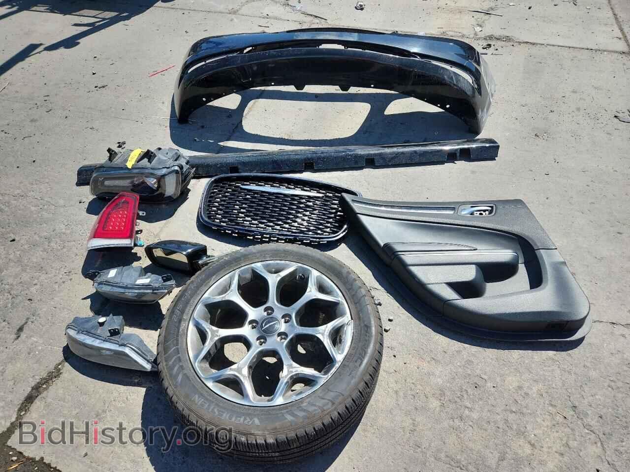 2018 CHRYSLER 300 - VIN: 2C3CCAGG9JH165673 - Фото 12