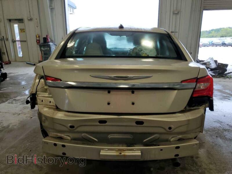 2013 Chrysler 200 (VIN 1C3CCBBB8DN592890) — фото 6 из 12