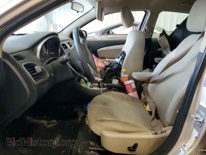 2013 Chrysler 200 (VIN 1C3CCBBB8DN592890) — фото 7 из 12