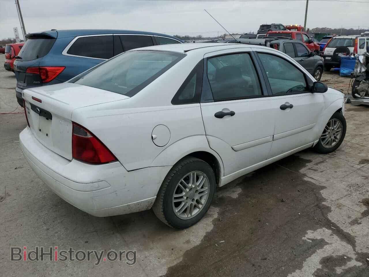 2007 FORD FOCUS - VIN: 1FAFP34N67W330185 - Фото 3