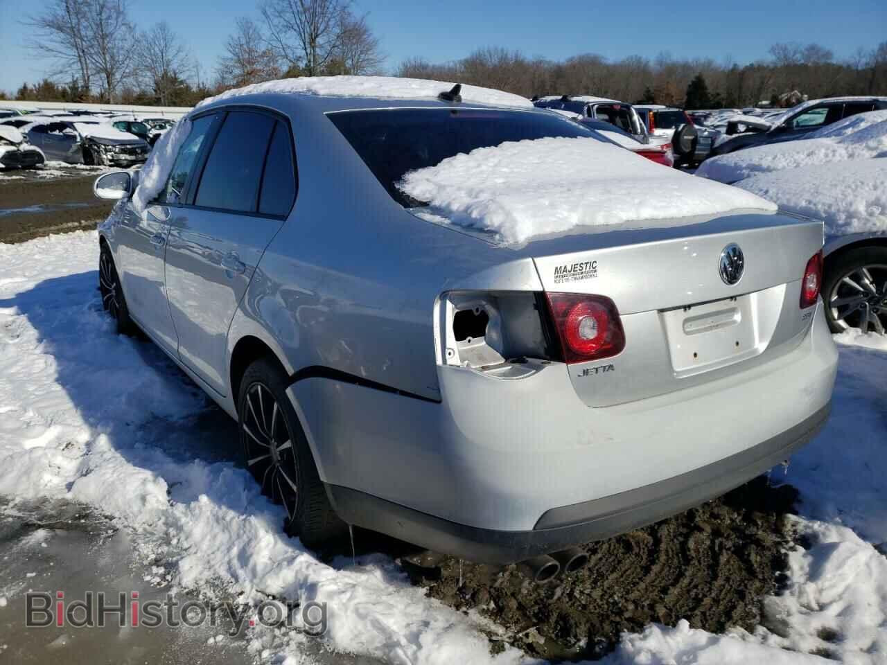 2010 VOLKSWAGEN JETTA - VIN: 3VWRA7AJ6AM070571 - Фото 3