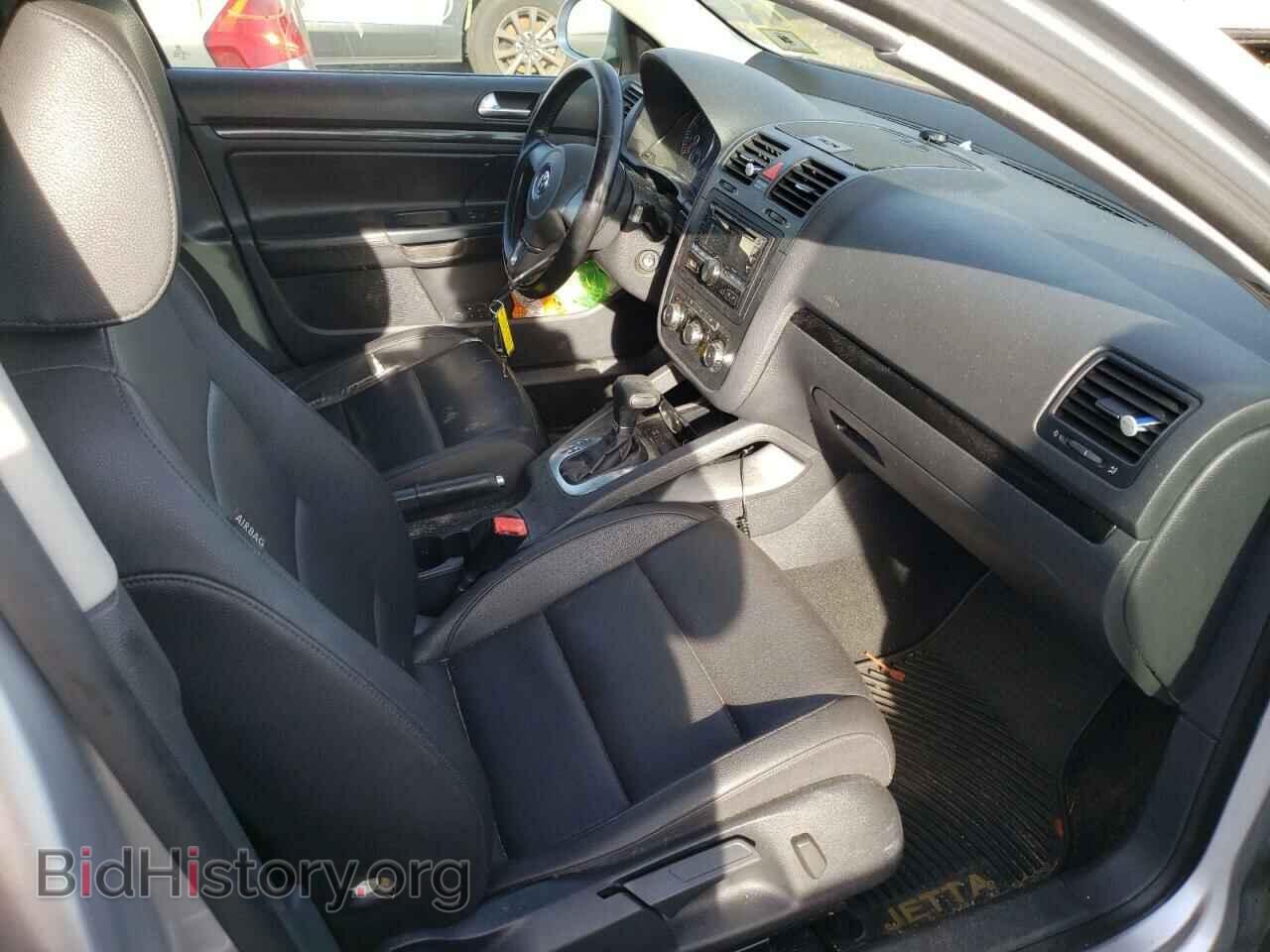 2010 VOLKSWAGEN JETTA - VIN: 3VWRA7AJ6AM070571 - Фото 5