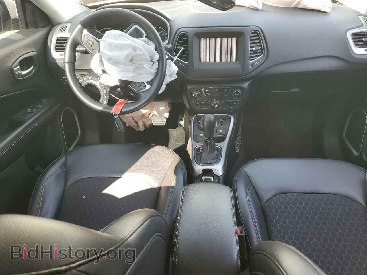 2019 JEEP COMPASS - VIN: 3C4NJDBB1KT734581 - Фото 8