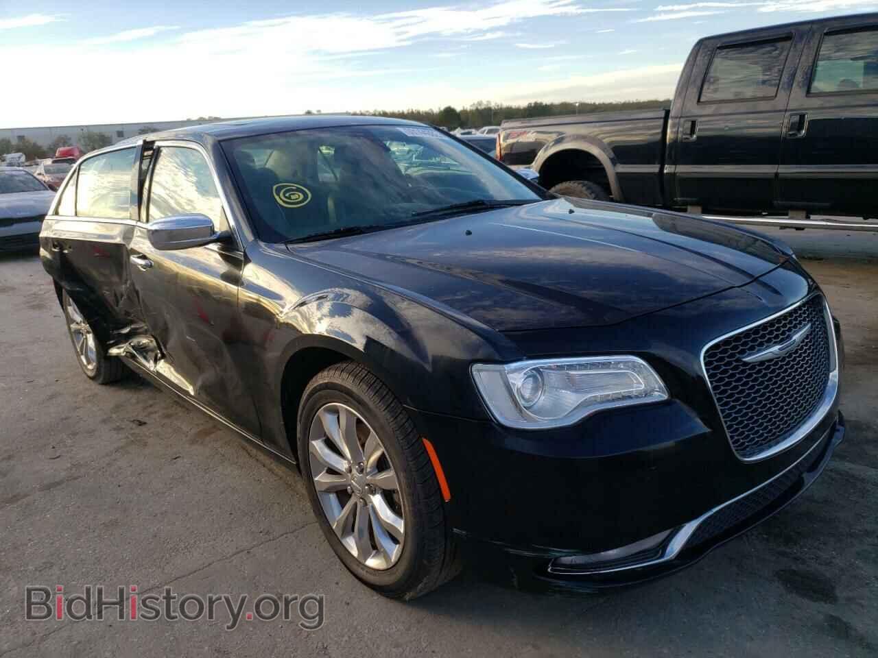 2019 CHRYSLER 300 - VIN: 2C3CCAKG5KH649185 - Фото 4
