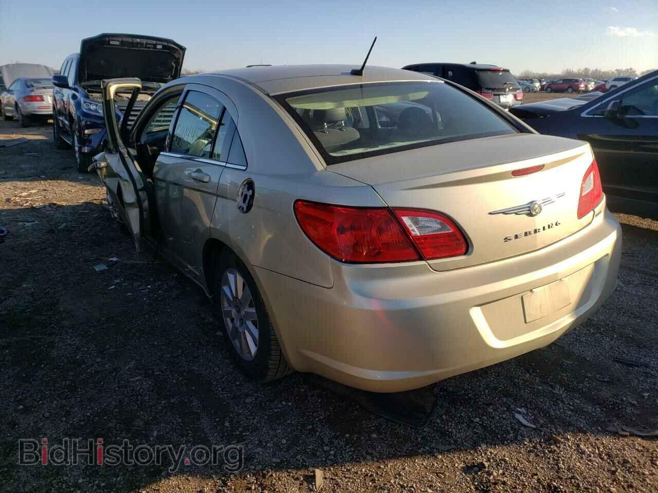 2010 CHRYSLER SEBRING - VIN: 1C3CC4FB5AN211370 - Фото 3