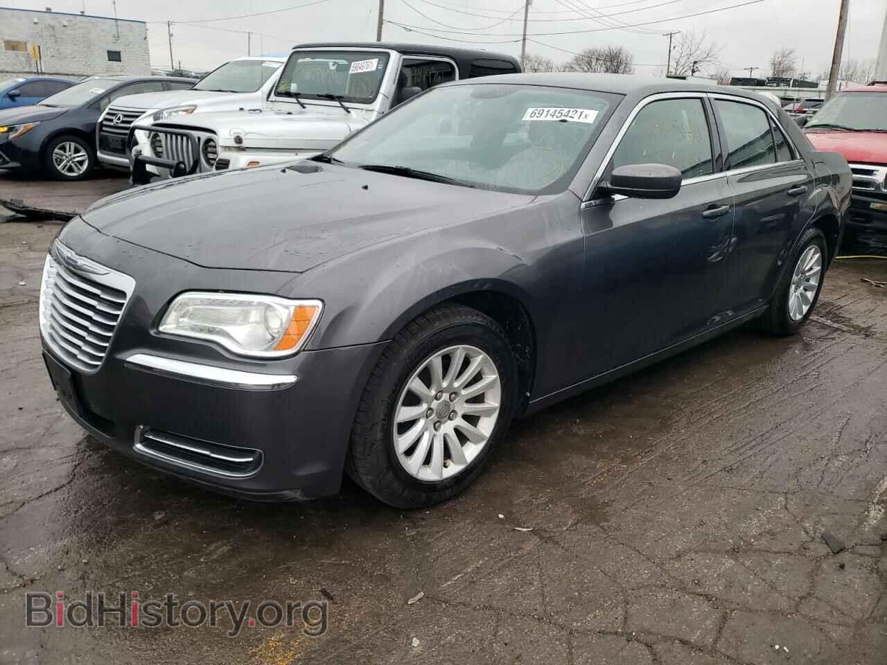 2013 CHRYSLER 300 - VIN: 2C3CCAAG6DH732337 - Фото 2