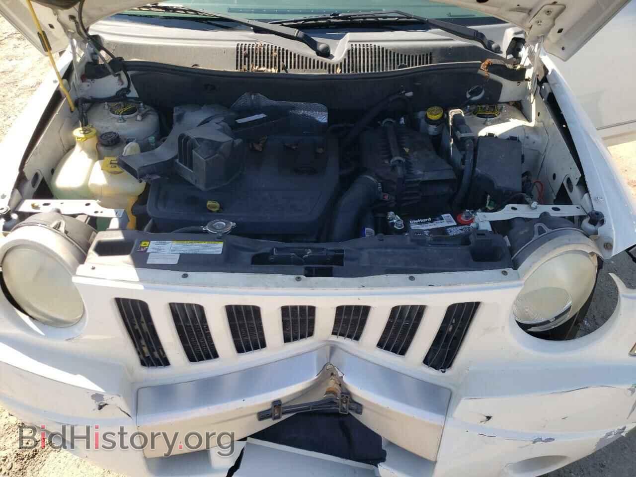 2010 JEEP COMPASS - VIN: 1J4NT5FB0AD537989 - Photo 11