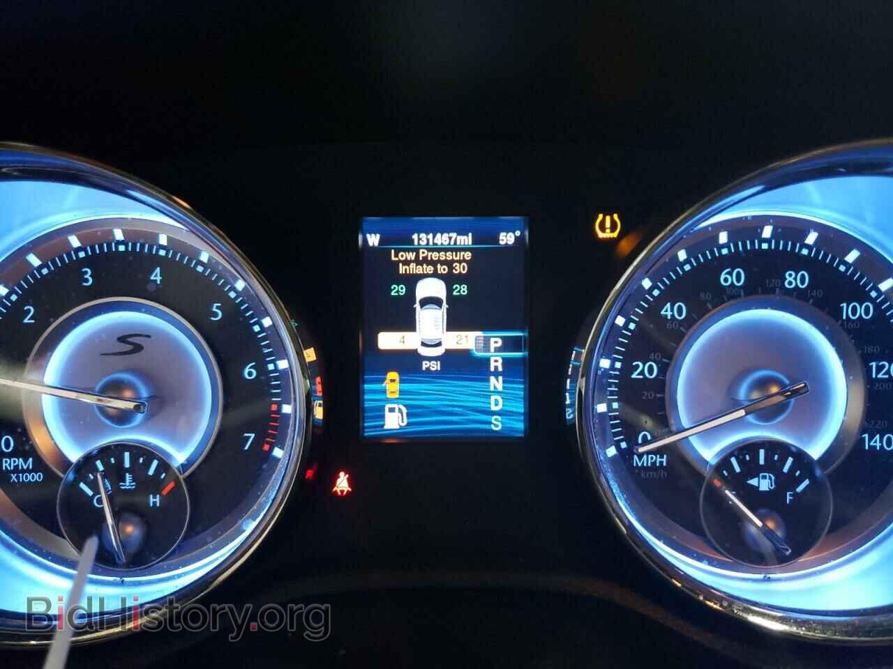 2014 CHRYSLER 300 - VIN: 2C3CCAGG3EH273647 - Фото 9