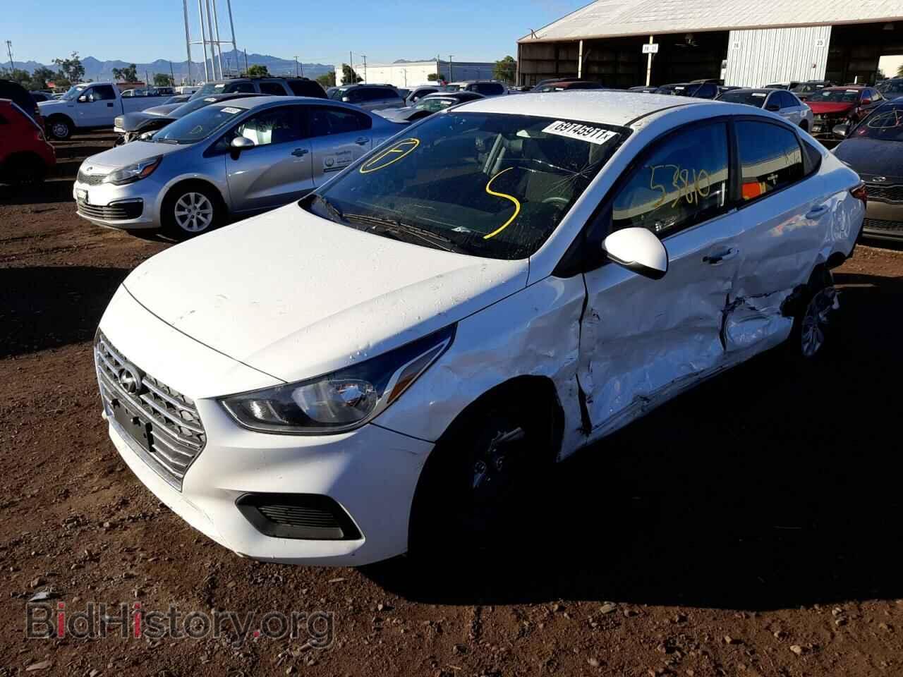 2019 HYUNDAI ACCENT - VIN: 3KPC24A33KE072554 - Фото 2